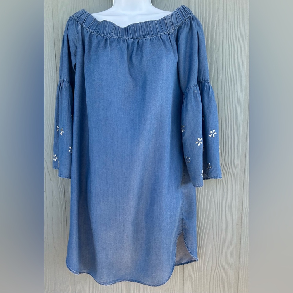 164*.MICHAEL KORS Women’s Off Shoulder Bell Sleeve Dress in Light Blue.